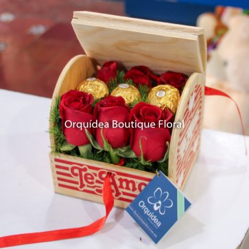 Baúl de 6 Rosas y 6 Ferreros
