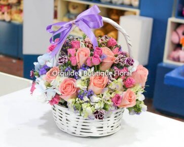 Canasta Vintage de Flores