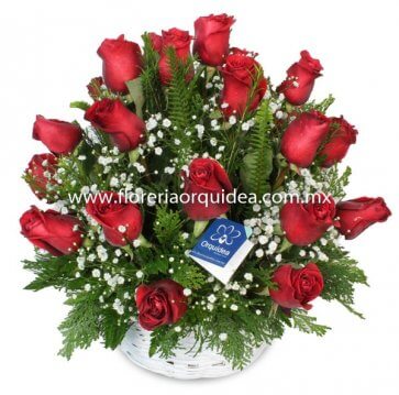 Canasta Vintage de Rosas