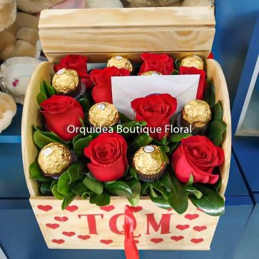 Baúl de 8 Rosas y 8 Ferreros